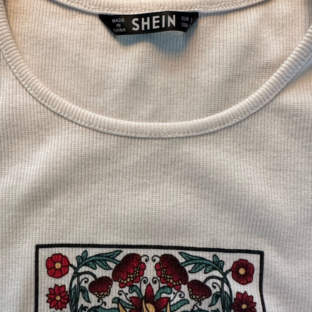 S Graphic Tee Sun Crop Top Short Sleeve Form Fitting with Ruffled Hem - Picture 5 of 5
